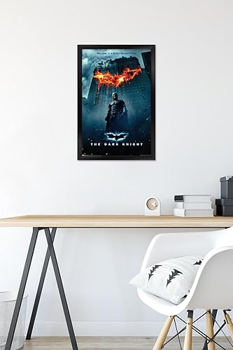 Miniatura 63 de Trends International DC Comics Movie - The Dark Knight - Póster de pared de una hoja con logotipo de Batman en fuego, 22.375 x 34 pulgadas, paquete