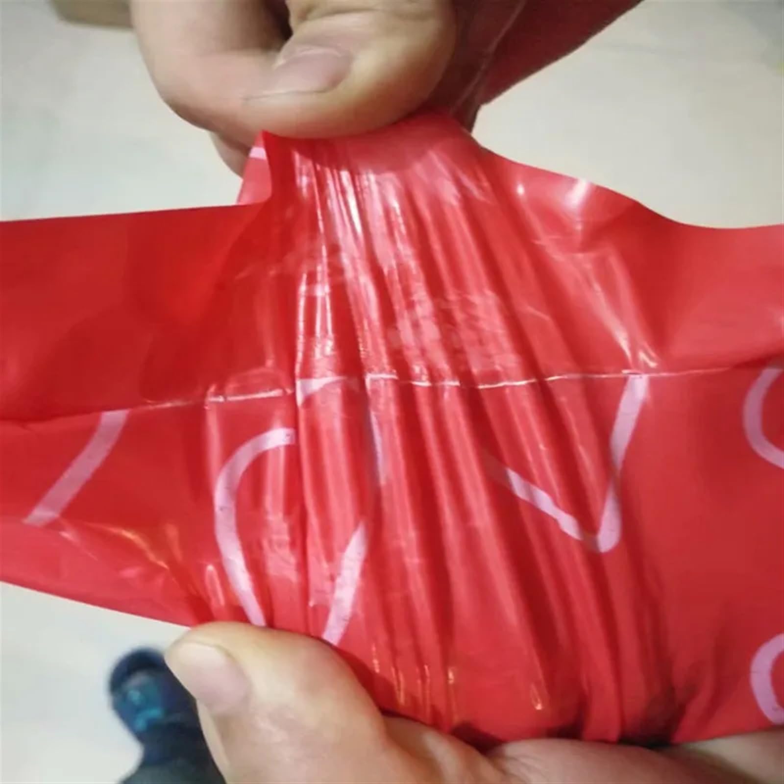 Buste Per Spedizioni 50 Pz/lotto Grandi Sacchetti di Corriere Smerigliato Rosa Modello di Cuore Sacchetto Adesivo Autosigillante Materiale Opaco Busta Mailer Sacchetto di Spedizione Postale(Pink,45x60