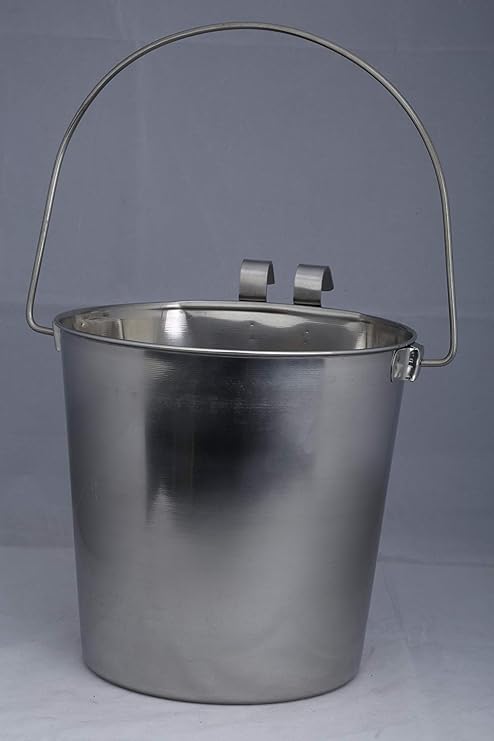 Indipets Heavy Duty Stainless Steel Flat Sided Pail with Hooks - 1 Quart - Lays Flat Against Dog Kennel, Crate or Fence