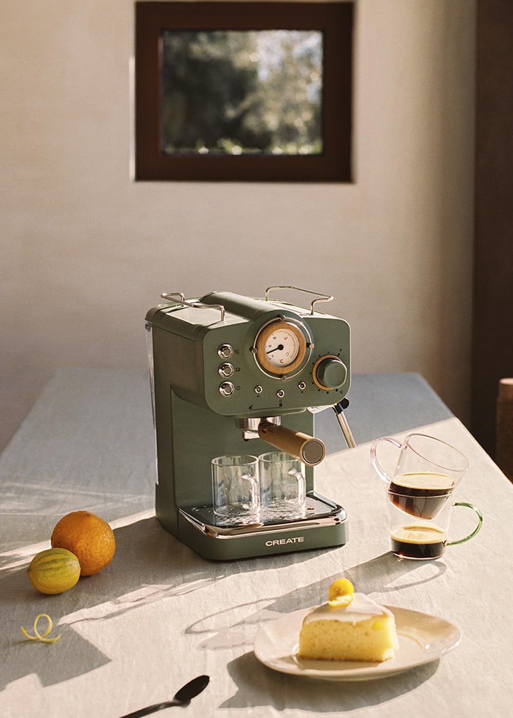CREATE / THERA RETRO/Cafetière express semi-automatique vert sauge et bois / 20 bar, bras à double écoulement, réservoir 1,25L, café moulu et monodose ESE 55mm, avec steamer, 1100W