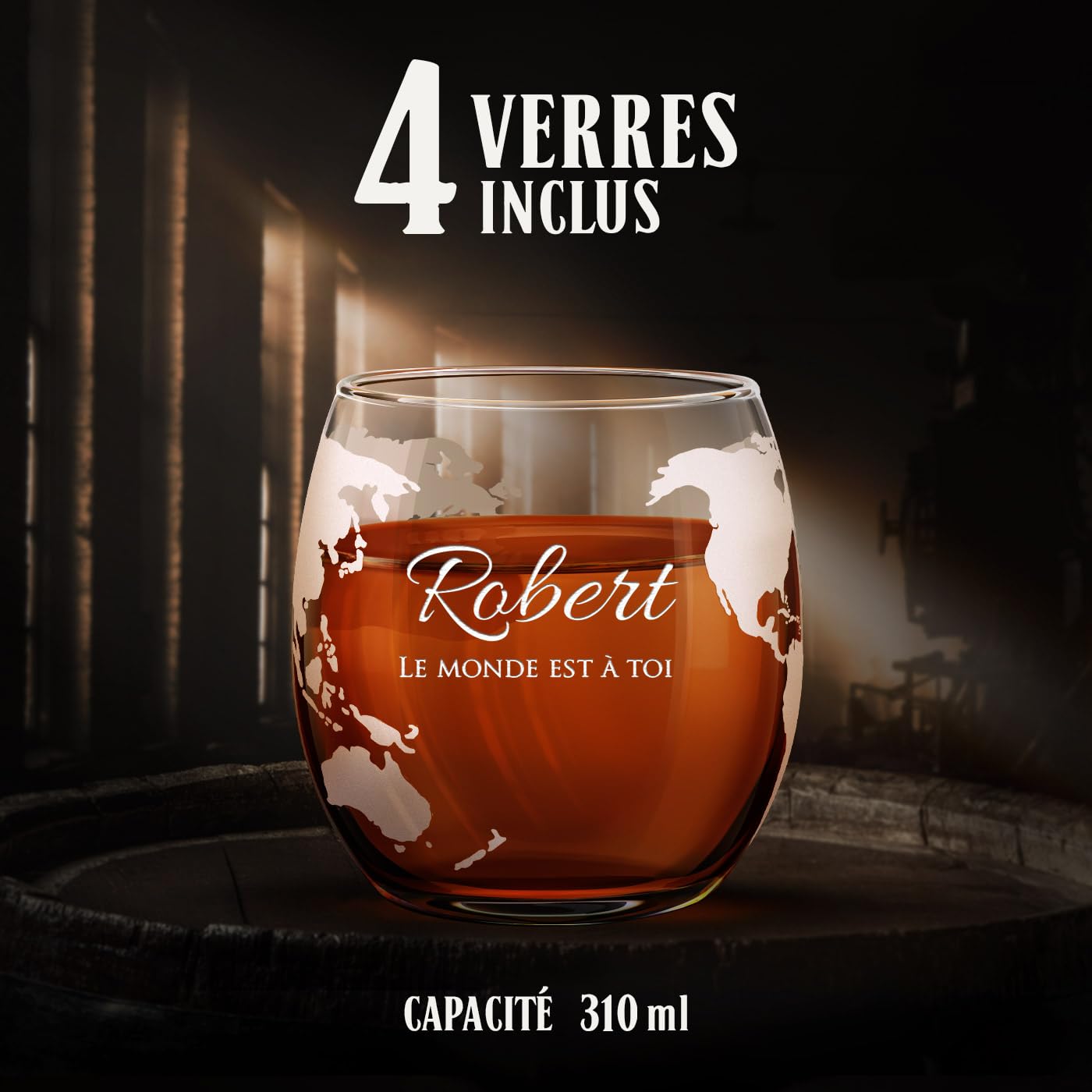 Maverton Ensemble de Carafe en verre 4 Verres Gravés - Idee Cadeau homme original - Cadeau anniversaire homme - 850 ml Carafe Globe - Cadeau Noel - Le monde est à vous