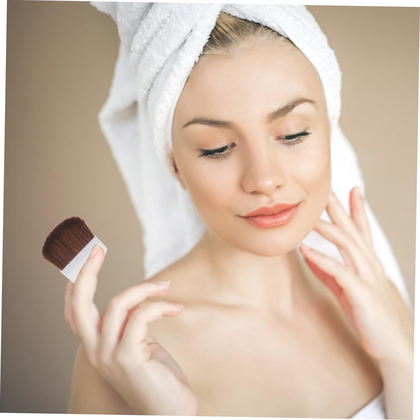 Pennelli per Trucco Professionali Viso Set da 2 Pezzi Portatili Pennello per Fondotinta e Pennello per Fard, Accessori di Bellezza Impugnatura Liscia per Trucco Personalizzato