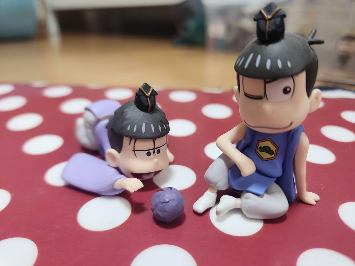 Amazon.co.jp: おそ松さん フィギュア プライズ カラ松 一松 : おもちゃ 