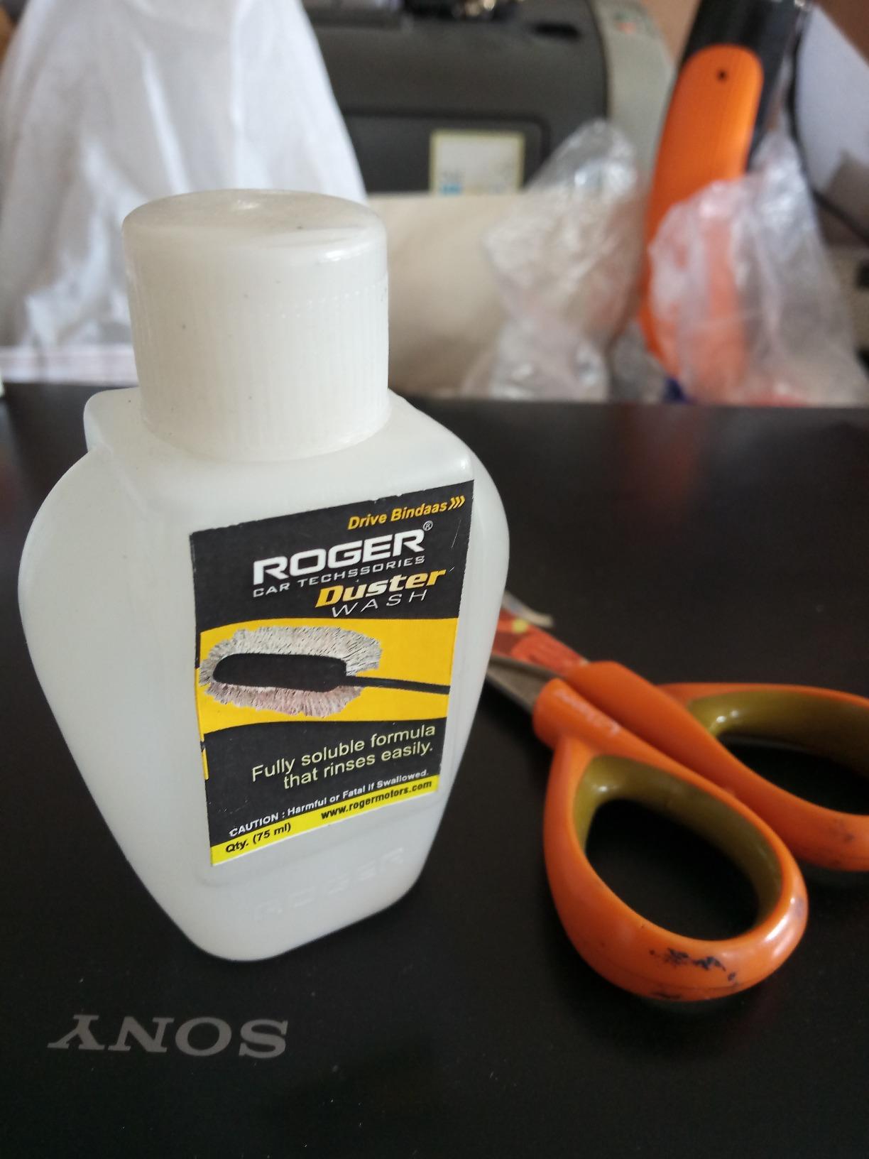 ROGER Car Duster Body Cleaning Brush, Cotton Bristles, Long Handle