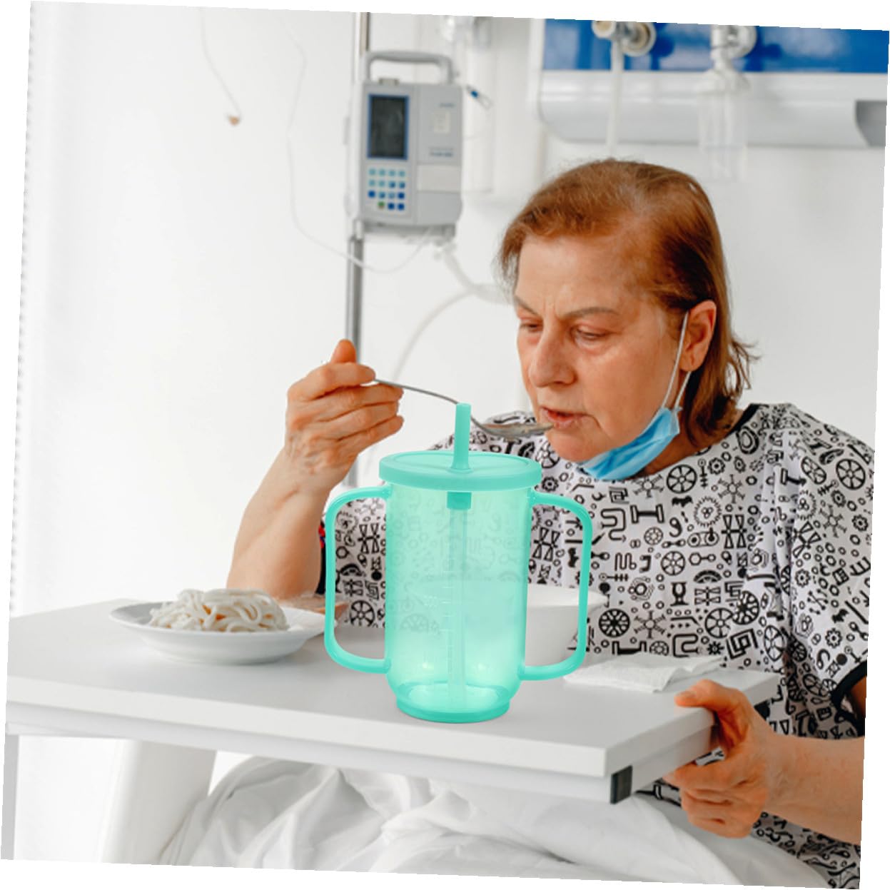 Auslaufsicherer Senioren Trinkbecher Aus Kunststoff Mit Deckel Strohhalm Griffen Pflegebecher Für Flüssige Nahrung Behinderungsgerechter Klinikbecher Für Erwachsene