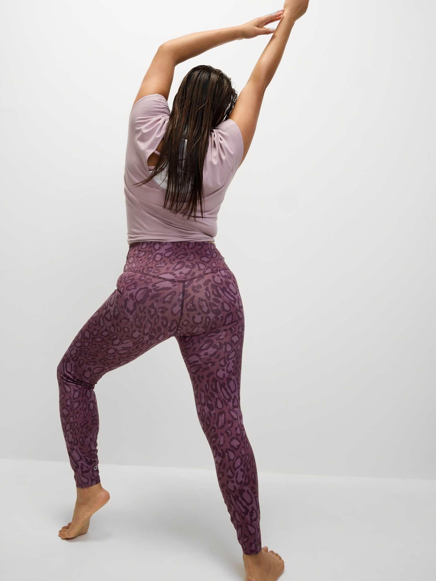 Marks & Spencer Leggings de Yoga Go Balance Estampados con Detalle Cruzado en la Cintura para Mujer, Ajuste Normal, Cintura Elástica, Antibacterianos