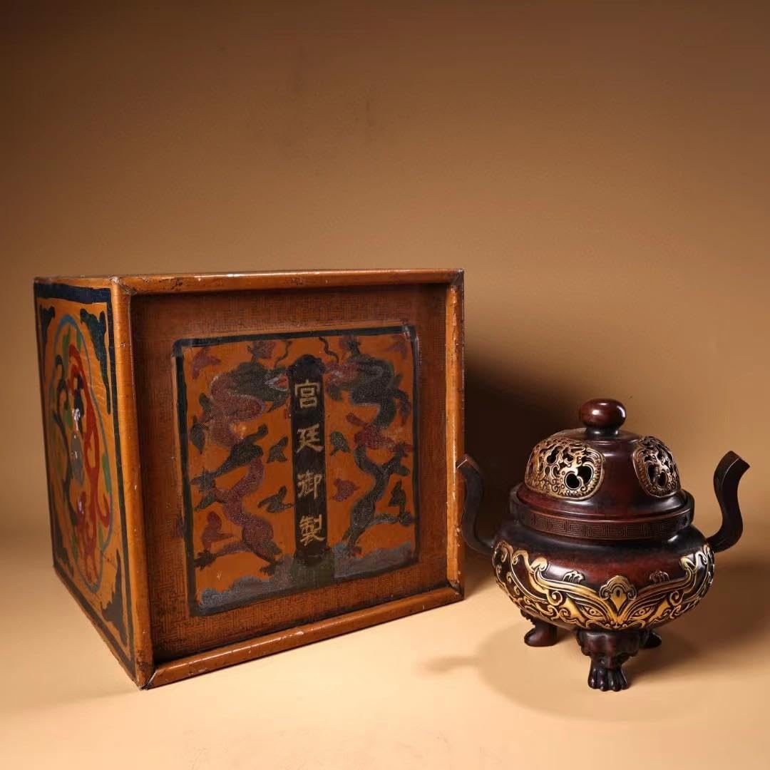 中国古美術・旧蔵鏨刻鎏金の獣面熏香炉・純赤銅细密彫・高浮彫・置物・茶道具・箱付き Amazon.co.jp: 中国古美術・旧蔵鏨刻鎏金の獣面熏香炉・純赤銅