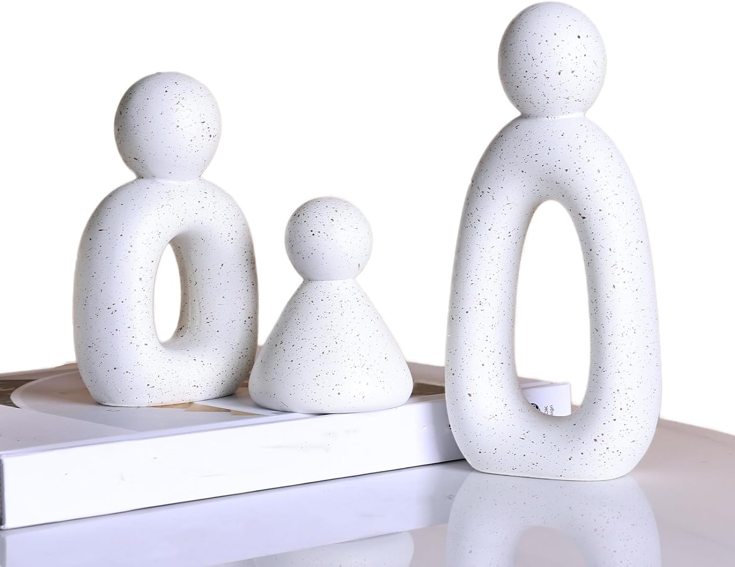 SHENGTIAN 3-Piece Abstract Family of 3 Figurines | Home Decor Living Room, TV Stand Decor, Book Shelf Decor Knick Knacks for Shelves, Entry Way Table Statues for Home Decor (White)