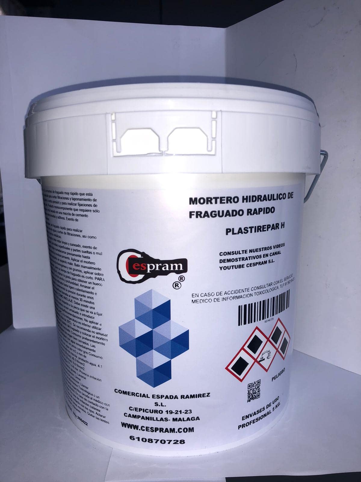 5kg. Mortero hidráulico de reparación de fraguado rápido. Indicado para reparaciones incluso sobre superficies mojadas y fugas de agua. Plastirepar H. Envase de 5 kg.