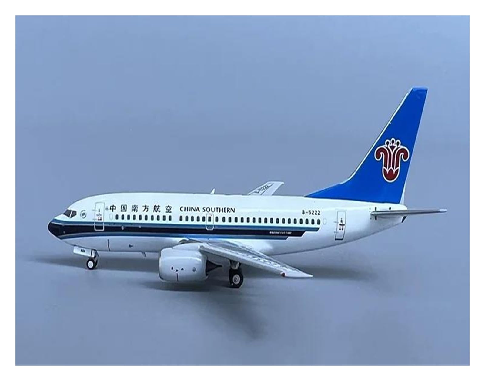 Amazon.co.jp: 航空機 中国南方航空 B737 737-700 B-5222 航空機モデル
