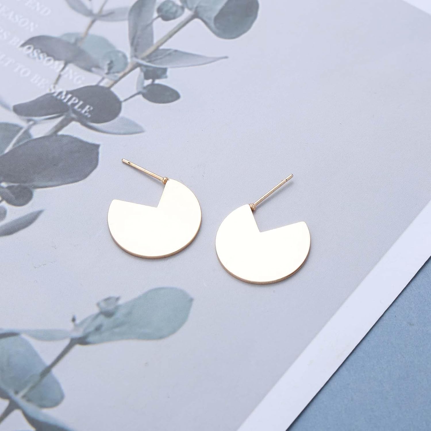 Boho Small Disc Stud Earrings Gold Round Coin Earring Vintage Disc Coin Earrings Minimalist Circle Gap Statement Earring Jewelry for Women - Image 5