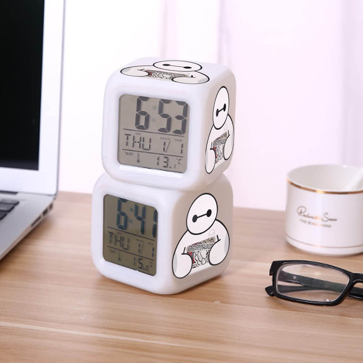 Amazon.co.jp: 目覚まし時計 LEDカラフル ベイマックス 目覚ましライト