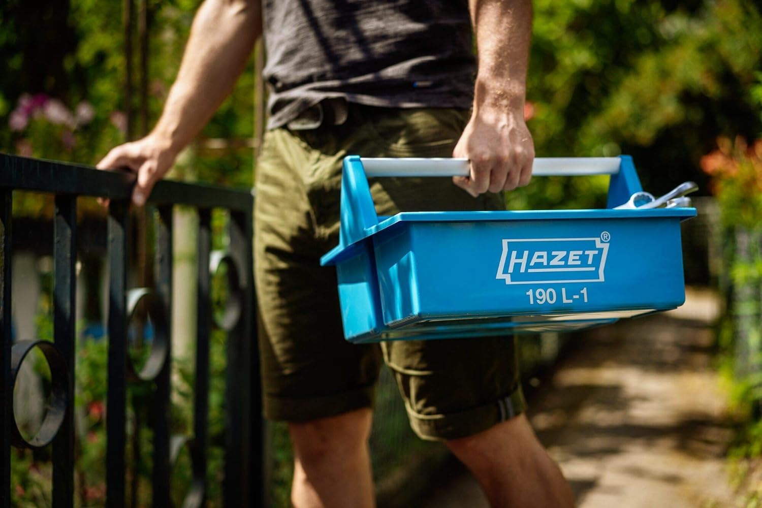 HAZET Werkzeugkasten 190L-1 I offen und handlich, inkl. Längenmaß-Skala (cm/inch) auf der Oberseite, stapelbar, stabiler Aluminium-Tragegriff I mobiler kunststoff-Tragekasten Made in Germany | 190L-1, Werkzeugkoffer