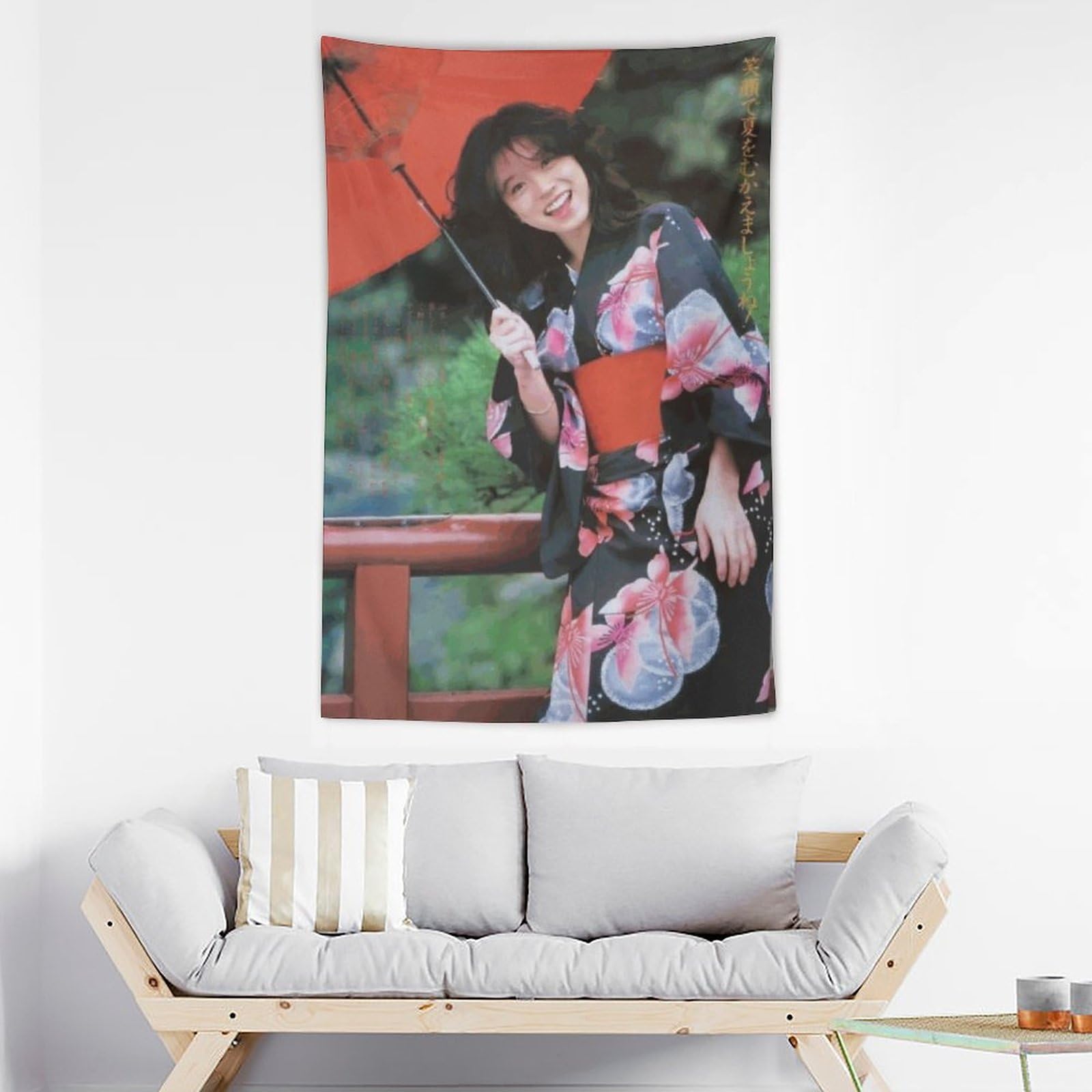 中森明菜　タペストリー Amazon.co.jp: [Lisianthus] 中森明菜 タペストリー ポスター 壁