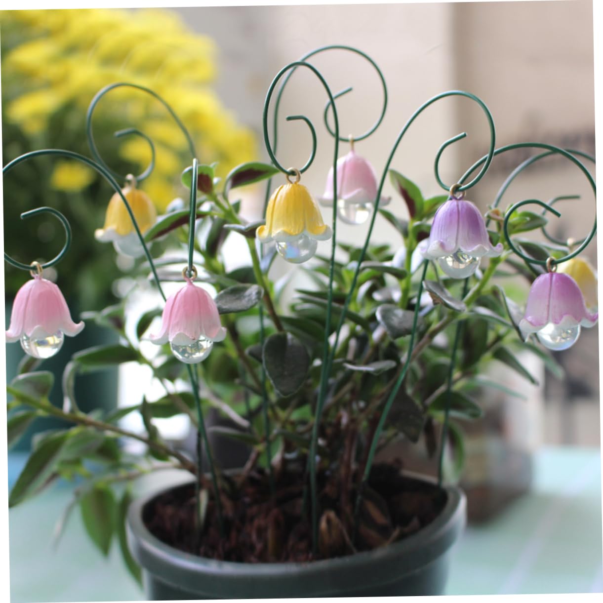 UPKOCH 4 Sätze Maiglöckchen-blumenarrangement Ornamente Gartendekoration Hochzeit Blumen Im Freien Dekorative Rasenpfähle Simulationsblumeneinsatz Blumenstab Blumenpfähle Harz 9 Stück * 4