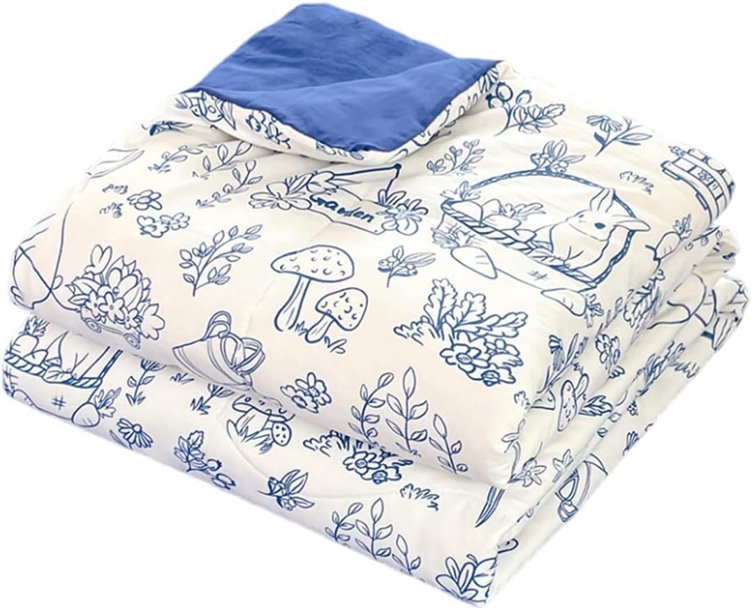 VUIKLCty Cute Animal Print Quilted Bedspread And Sofa Blanket – Machine Washable(Blue Garden,150x200cm)