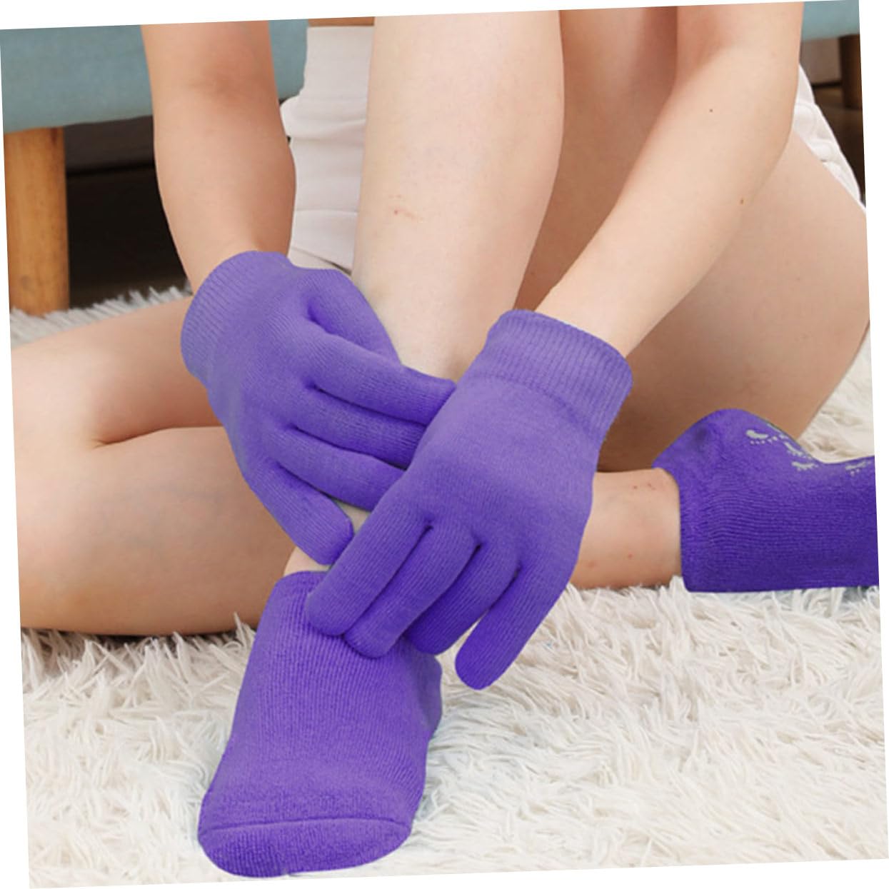 Set 2 Guanti in Gel Idratanti e Calzini Spa Riutilizzabili per Mani e Piedi Secchi Materiale Phytagel Adatto alla Maggior Parte delle Dimensioni