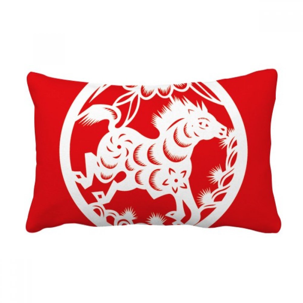 Coussin cheval multicolore art asiatique pour sublimer le canapé du salon moderne