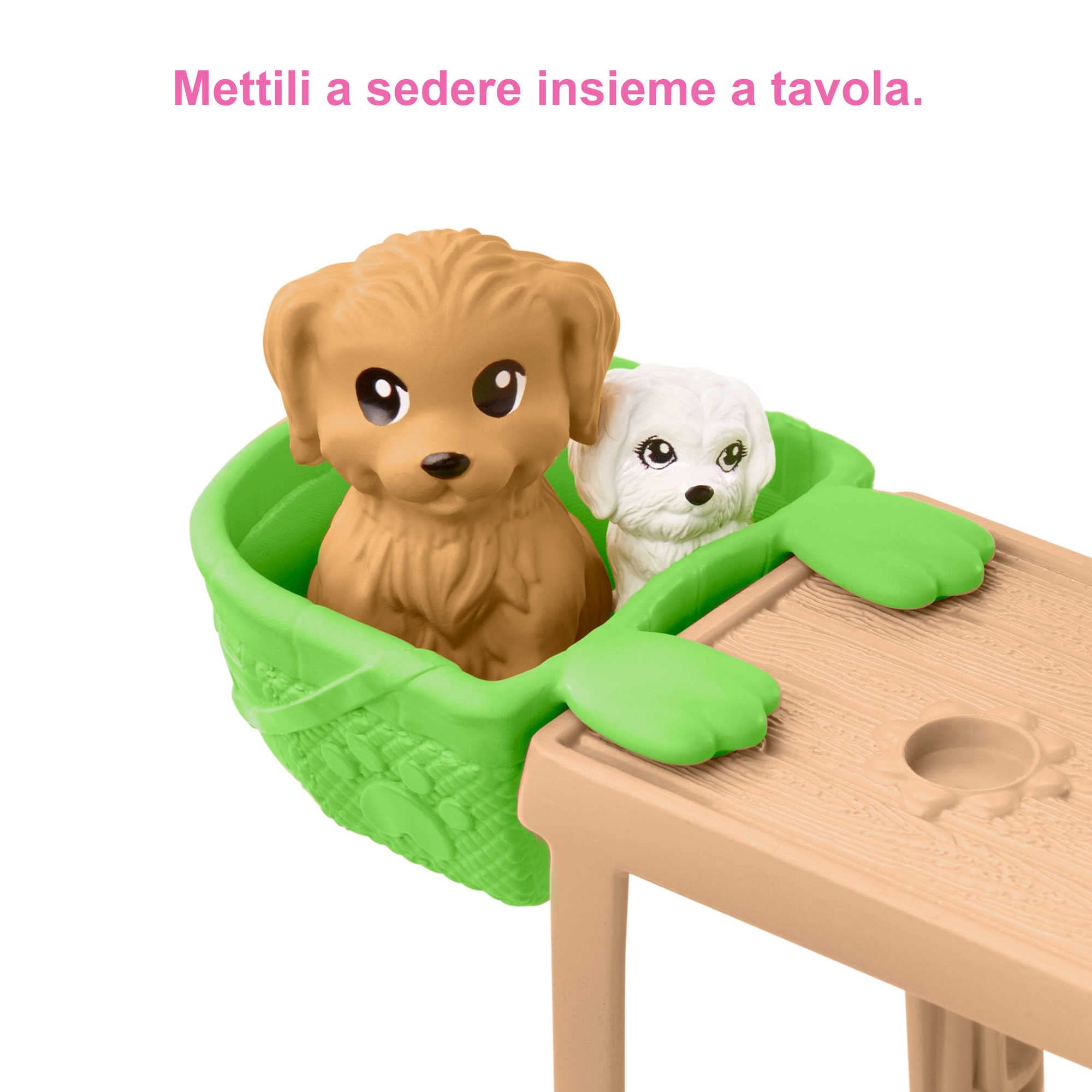 Barbie - Bambola Barbie Chelsea, skatepark playset, con 2 cuccioli, rampa, monopattino, adesivi e 15+ pezzi aggiuntivi, Giocattolo per Bambini 3+ Anni, HJY35