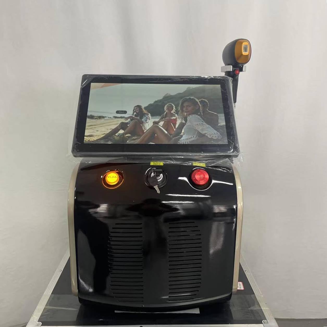 Profesjonalny 808nm diodowy laserowy depilator 3 długości fali lodu tytanu nieinwazyjny depilator laserowy wysokiej mocy 3500W