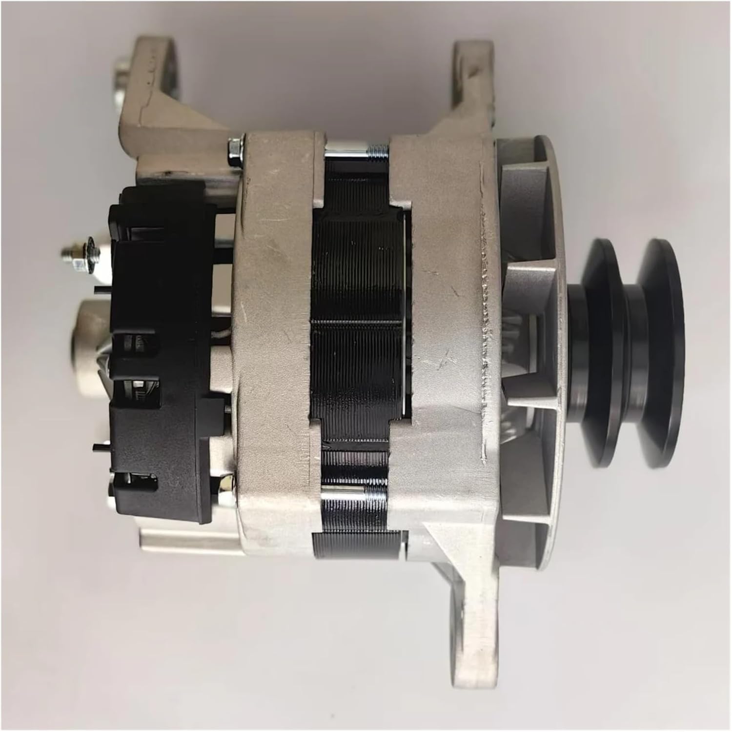 Bus Parts Truck Excavator Engine 300901-00010 Alternator For Doosan