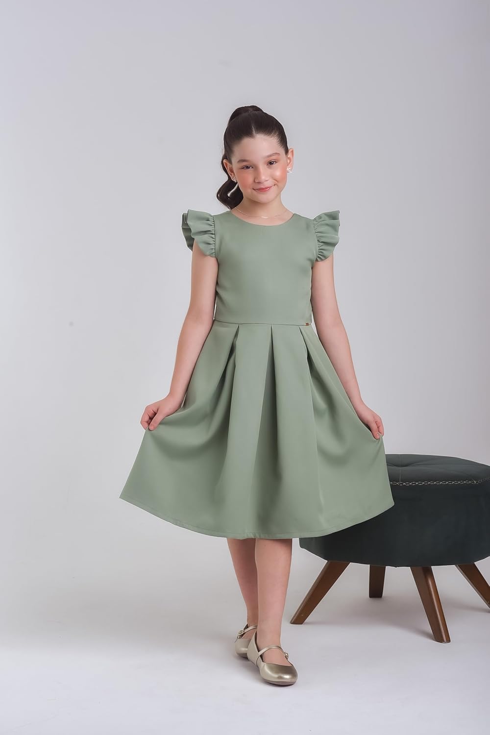 Vestido infantil com mangas babados e saia de pregas, perfeito para festas, formaturas e ocasiões especiais em promoção! Veja a oferta e mais achadinhos de Meninas 2 Hoje é o melhor dia para comprar Vestido infantil com mangas babados e saia de pregas, perfeito para festas, formaturas e ocasiões especiais com aquele preço maroto! Promoção! Aproveite a oferta! 2