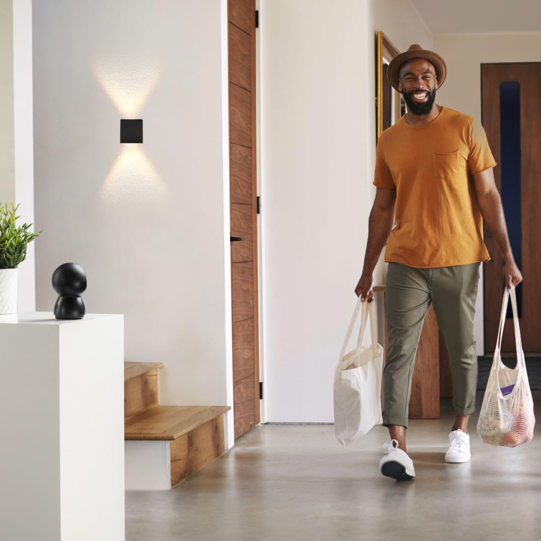 Hama Cámara de vigilancia Interior WiFi móvil (cámara WiFi orientable, inclinable, con aplicación, visión Nocturna, grabación, Detector de Movimiento, interfono, como cámara para Mascotas, Monitor