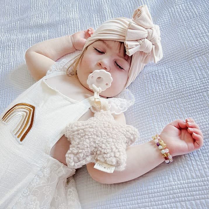 Miniatura 9 de Ali+Oli Soporte para chupete de felpa (estrella-arena), soporte suave para bebés, soporte de felpa para chupetes, lindo soporte de felpa para bebés,