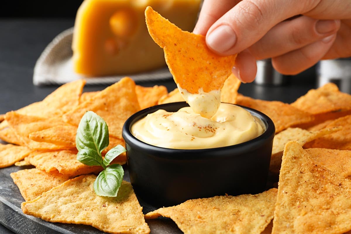 Confezione Per Biffi Salsa Cheddar, Salsa al Formaggio per Hamburger e Nachos, 875 ml