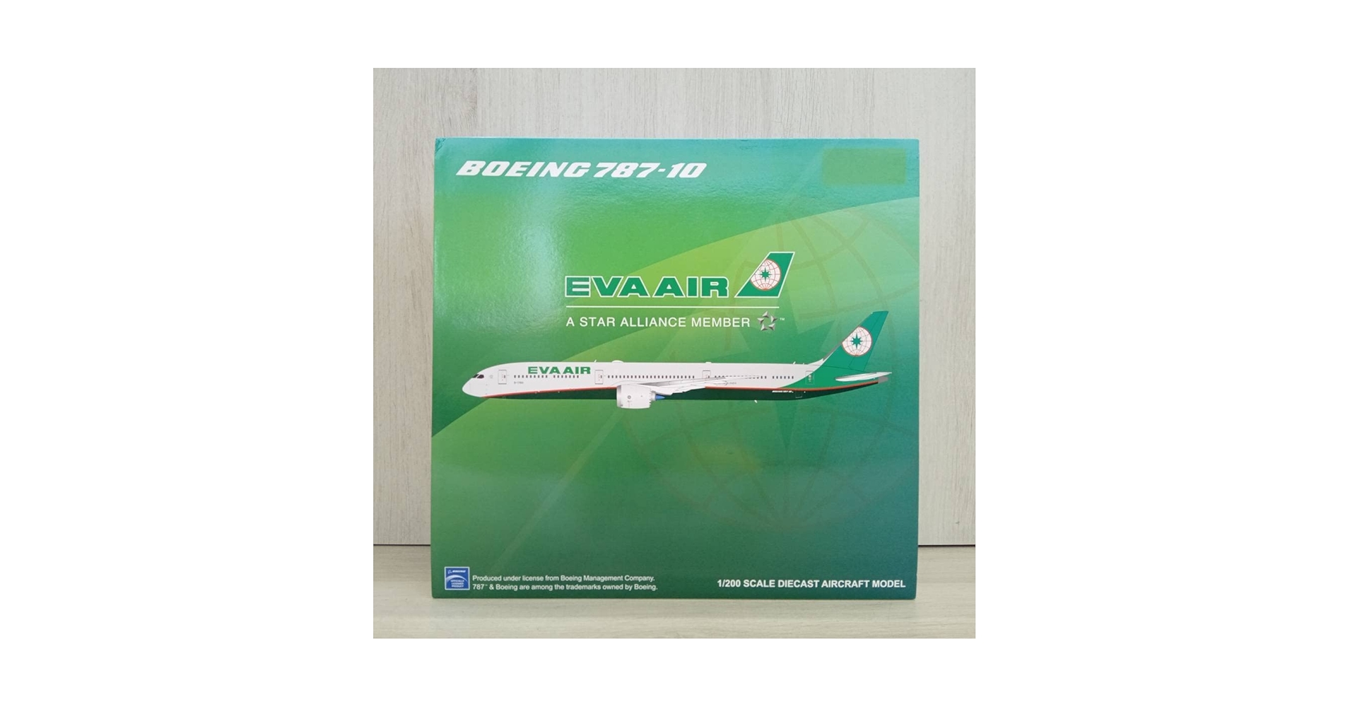 Amazon.co.jp: EVA AIR エバー航空 BOEING 787-10 B-17801 1/200