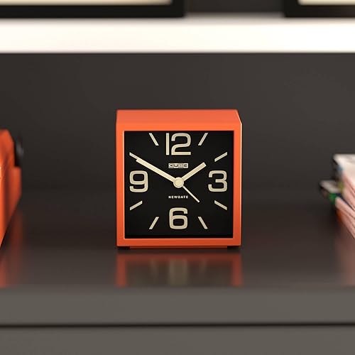 Miniatura 3 de NEWGATE Reloj despertador en forma de cubo  Diseño LED retro en forma de cubo  Naranja  Ideal para mesita de noche, escritorio, estante y mantel