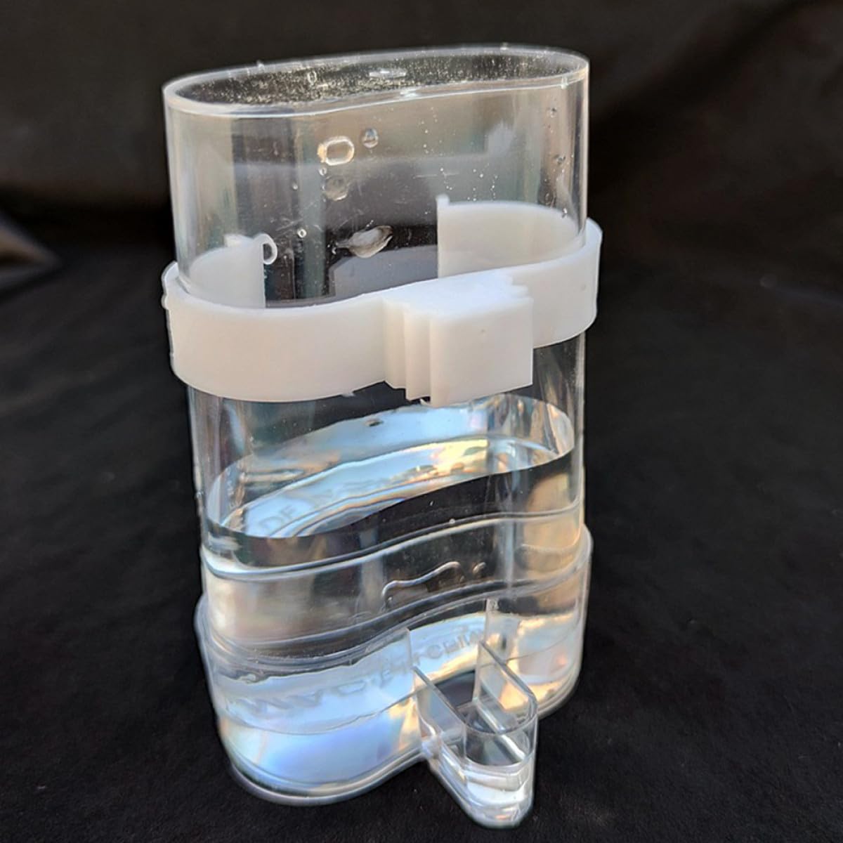 Veemoon Lot de 12 Mangeoires Automatiques pour Cage à Oiseaux, Distributeurs D’Eau et Nourriture pour Perroquets, Grand Format, Plastique Transparent et Coloré, Alimentation Pratique