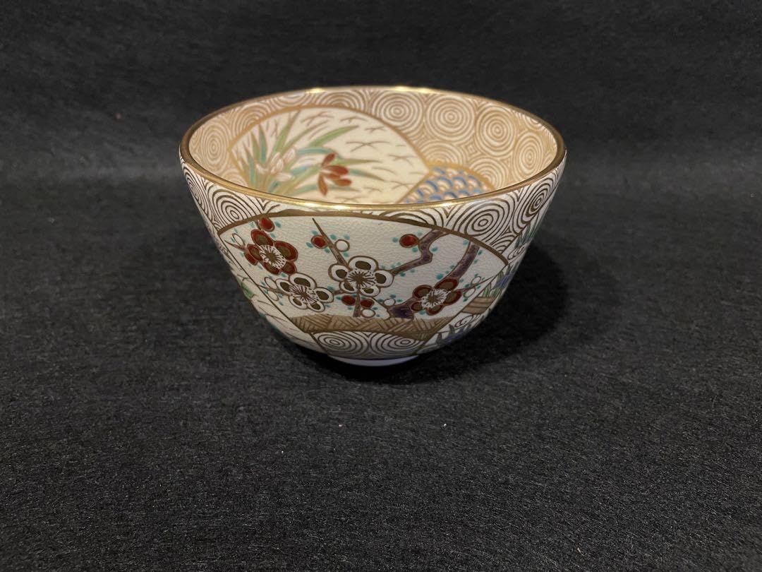 四季草花紋扇面　抹茶茶碗　茶道具 Amazon.co.jp: 四季草花紋扇面 抹茶茶碗 茶道具 : ホーム＆キッチン