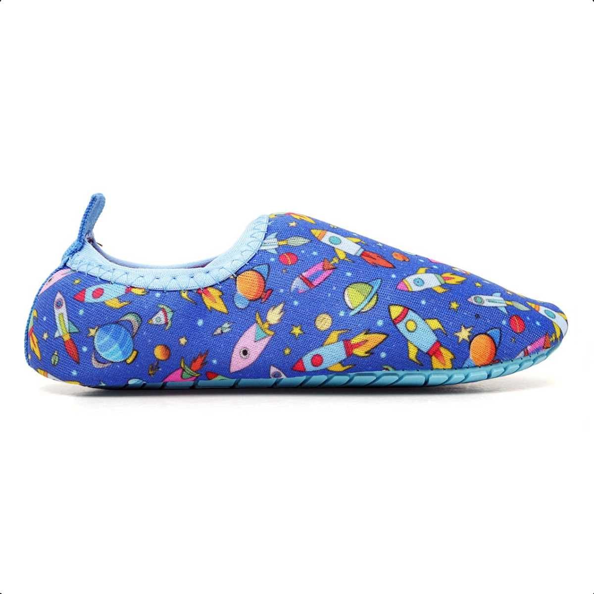 Sapatilha Aquática Infantis Antiderrapantes, Macias, para Praia, Piscina, Natação, Surf, Barco, Pesca, Camping, Caminhada, em promoção! Veja a oferta e mais achadinhos de Sapatos Infantis 2 Hoje é o melhor dia para comprar Sapatilha Aquática Infantis Antiderrapantes, Macias, para Praia, Piscina, Natação, Surf, Barco, Pesca, Camping, Caminhada, com aquele preço maroto! Promoção! Aproveite a oferta! 2