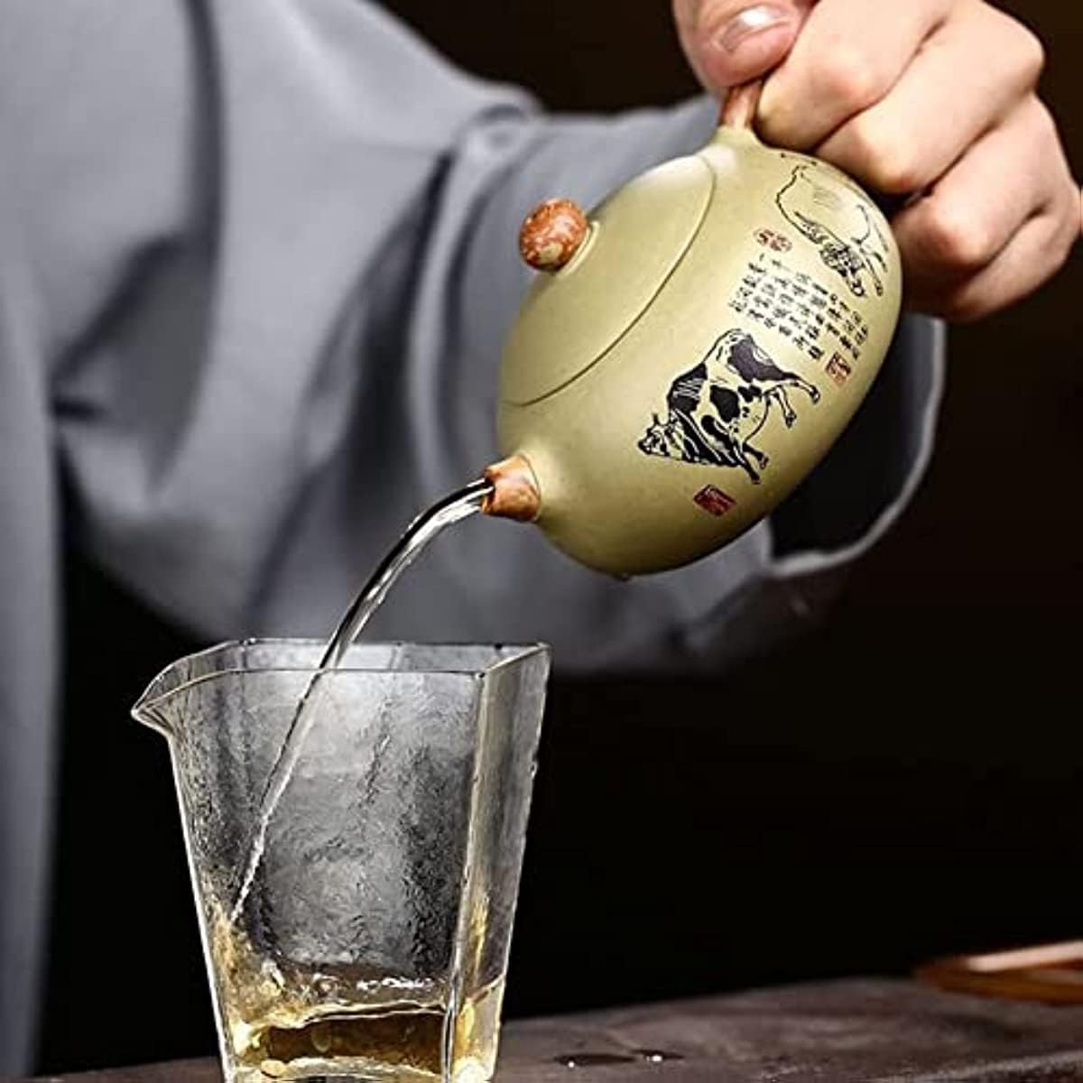 Set da tè Cinese Gongfu, teiere Cinesi in Argilla Viola da 260 ml, teiera in Argilla Verde con Filtro in Minerale Grezzo, bollitore Xishi a Cinque Mucche Dipinto a Mano