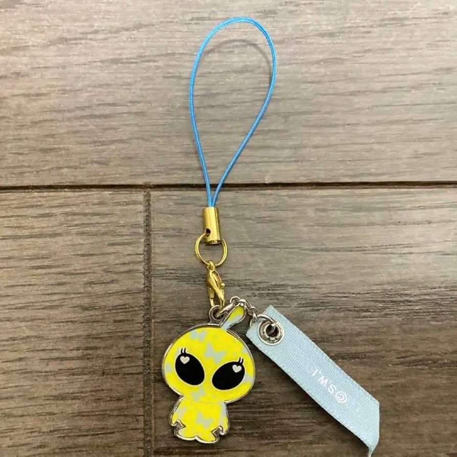 超レア 入手困難 BESCHWA ビシュワ 宇宙人 チェーン キーホルダー 超レア 入手困難 BESCHWA ビシュワ 宇宙人 チェーン キーホルダー