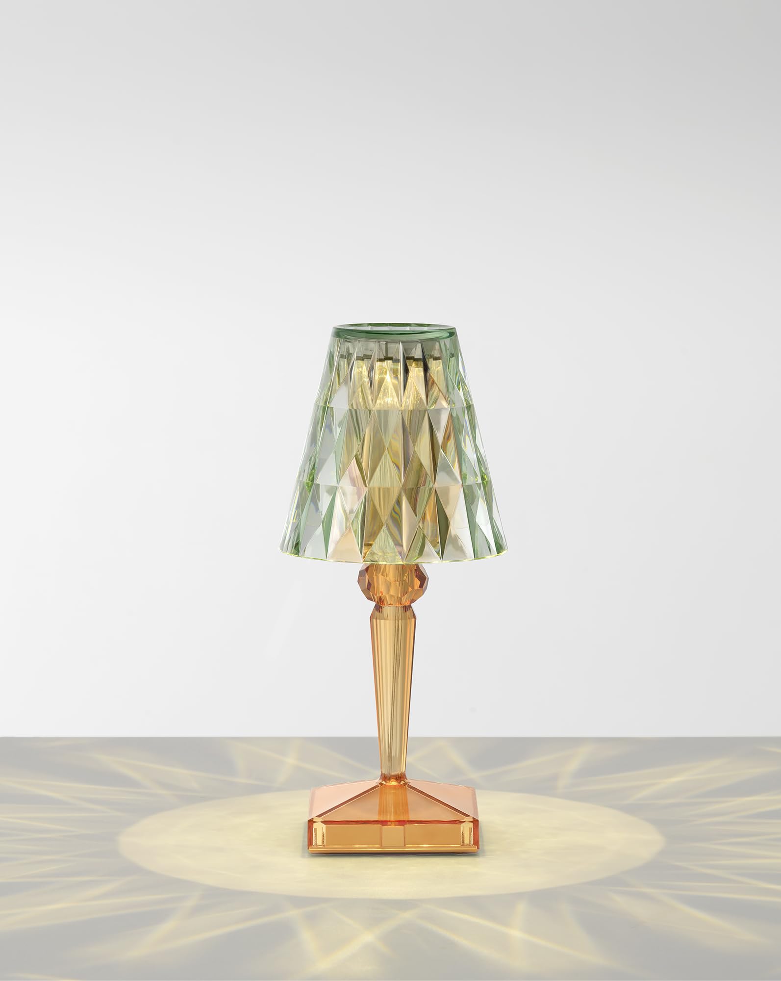Kartell Battery, Lámpara de mesa con batería, H 30 cm, Menta/Naranja