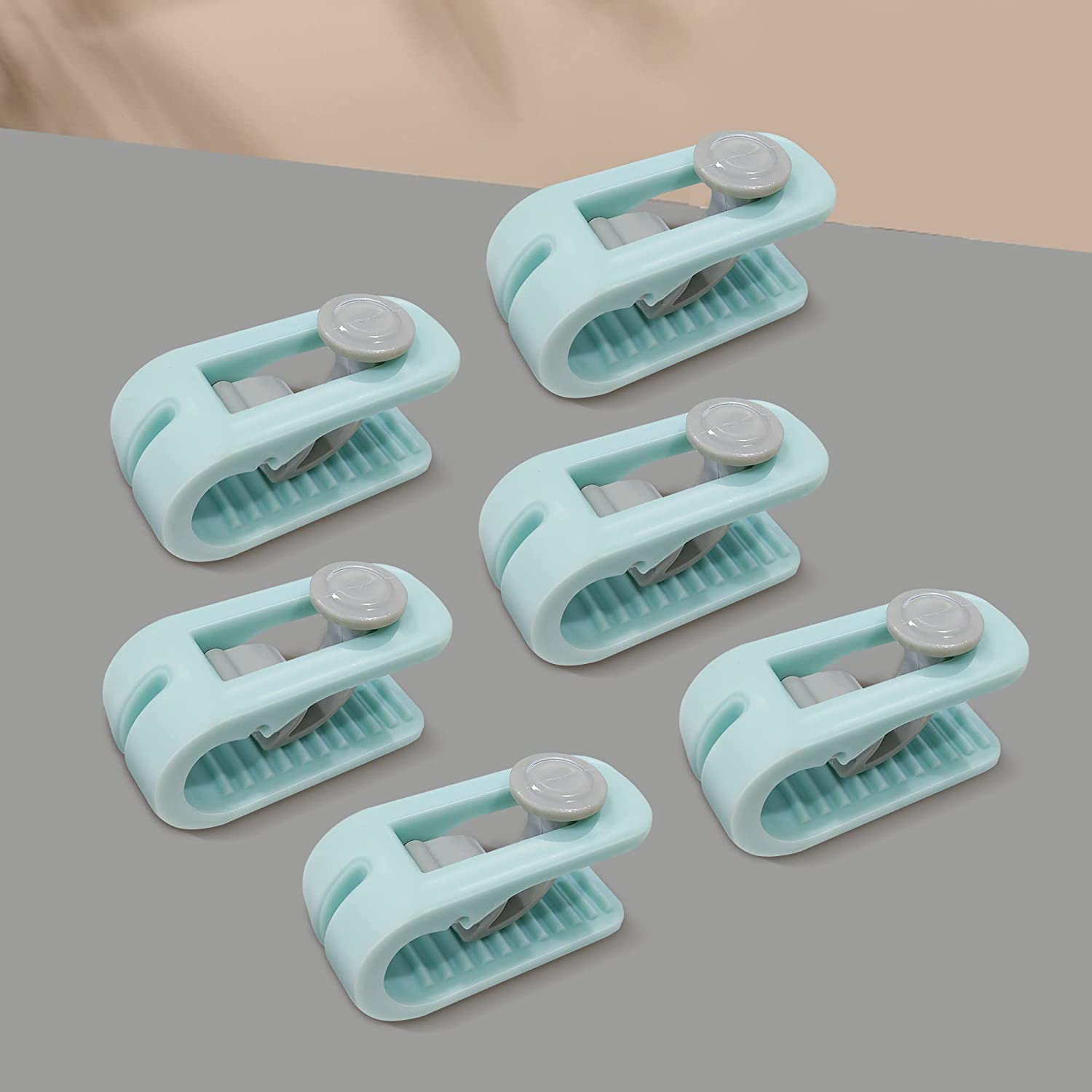 SAJANI Plastic NonSlip Blanket Quilt Holding Clips Quilt Sheet