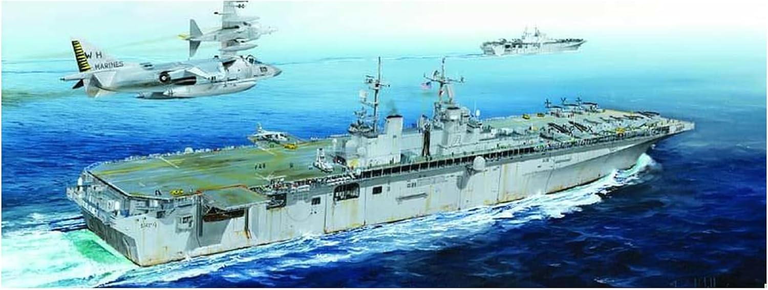 Hobby Boss USS Boxer LHD-4 Boat Building Kit