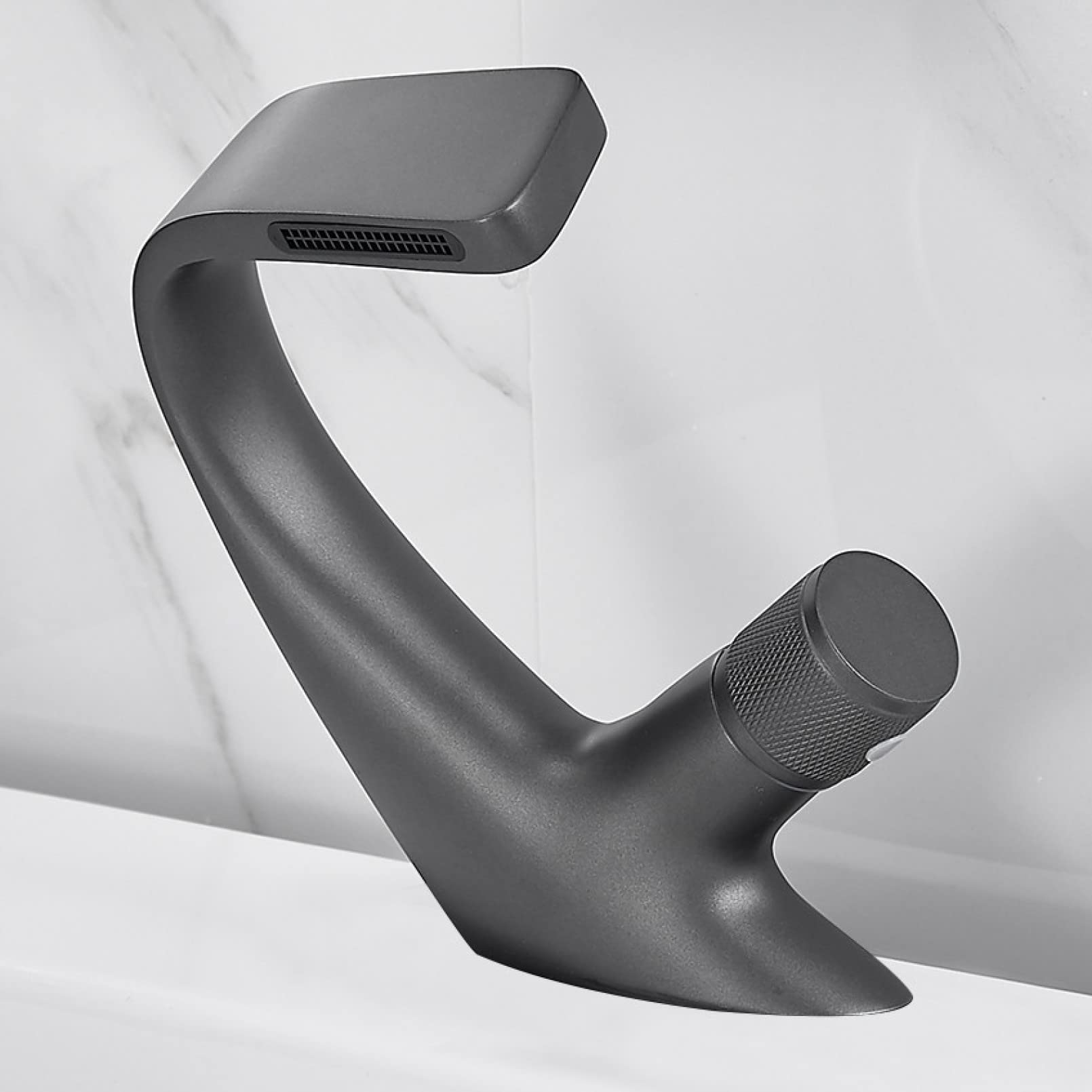 Robinet laiton de salle de bain gris chic mitigeur élégant design