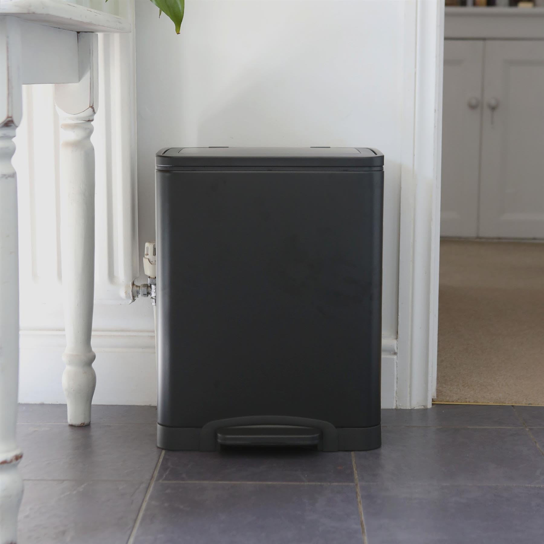 Harbour Housewares 30L (2 x 15L) Doppelter Küchen-Treteimer aus Edelstahl - Gebürstet - 1x Sanftes Schließen Groß Dual Metall Schrank Recycling Essen Abfall Mülleimer Mülltonne Müll Behälter