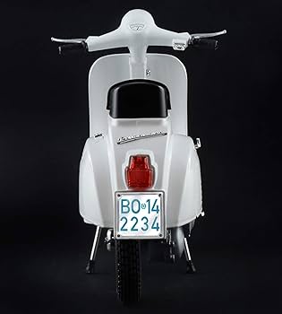 ITALERI Vespa 125 Primavera 1:9 完成品 ベスパ Amazon | イタレリ 1/9 ベスパ 125 プリマベーラ (ビンテージ