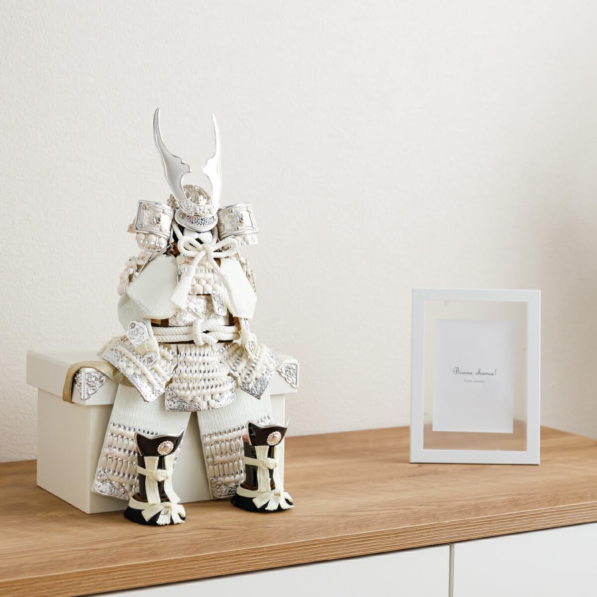 ５月人形　鎧兜 Amazon.co.jp: ぷりふあ 五月人形 鎧 収納飾り FUKUIN 鎧2号 墨 : 本