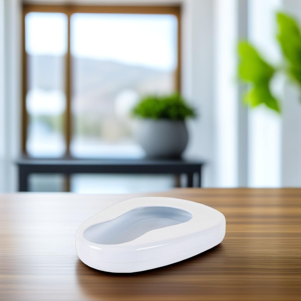 Portable Bedridden Patient Urinal Bedpan Seat Comfortable and Easy to Clean Urinal for Elderly Men and Women Suitable for Hospital and Home Care