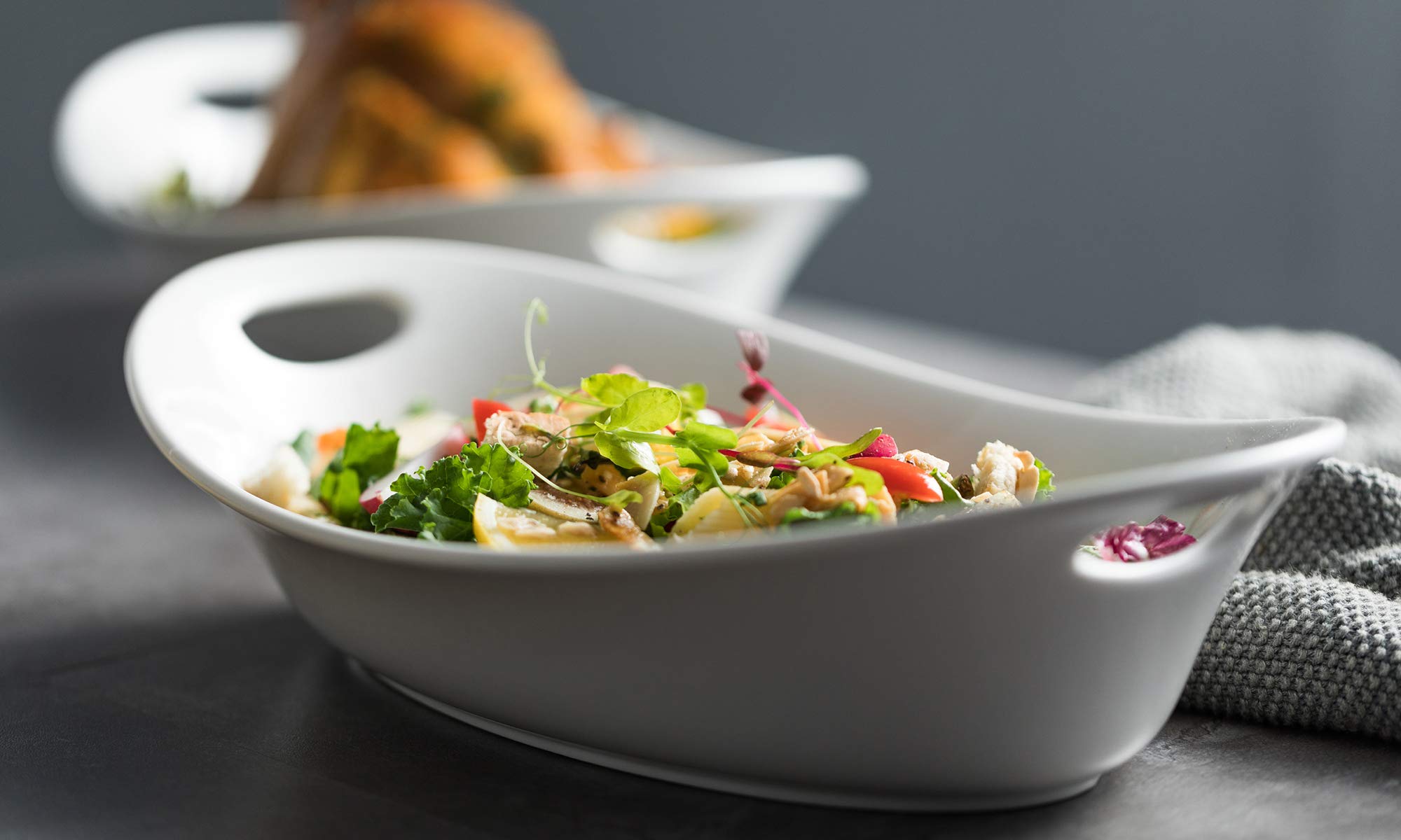 YHOSSEUN Large Serving Bowl with Handles Set Oval Serving Platter 1.5 Quarts Set of 2 White