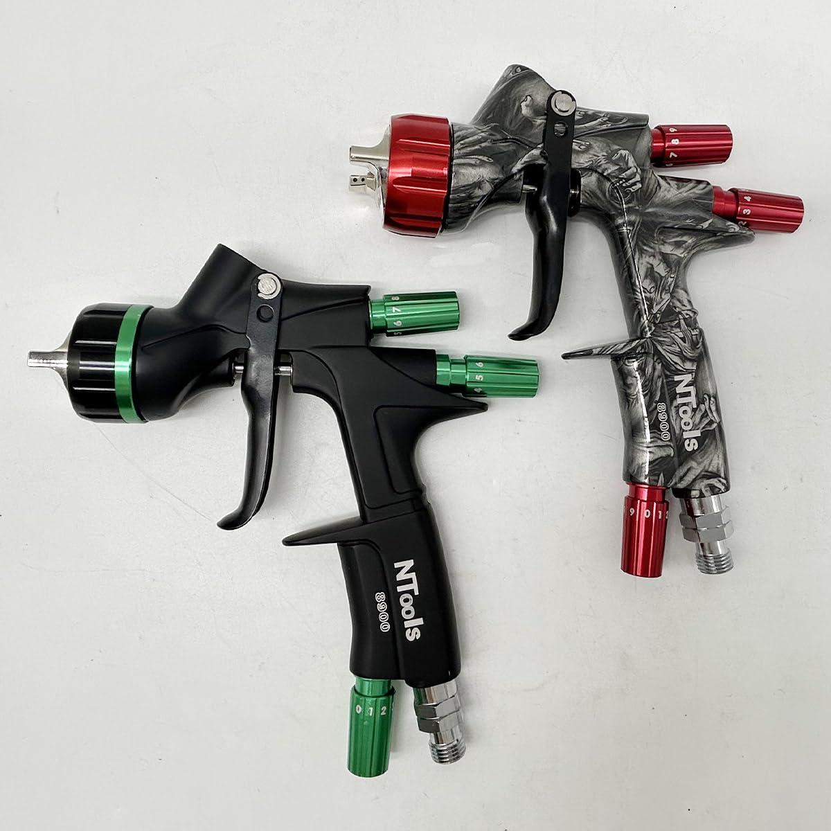 HVLP Pistola pulverizadora de aire profesional con alimentación por gravedad, boquilla de 1.3mm con taza de plástico de 600cc, pistola pulverizadora para pintura y barniz de automóviles