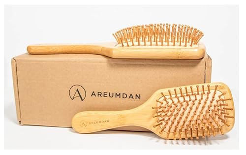 Miniatura 2 de Juego de 2 cepillos de madera para el cabello de Areumdan. Cerdas redondas de bambú ecológico para desenredar y masajear el cuero cabelludo cepillo