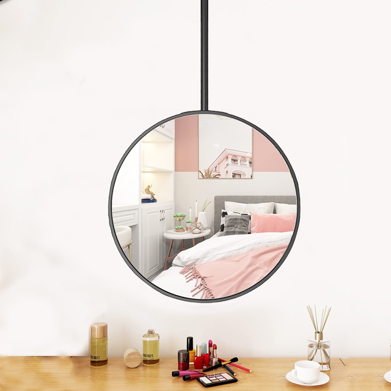 Miroir rond de salle de bain suspendu pour un maquillage et rasage précis