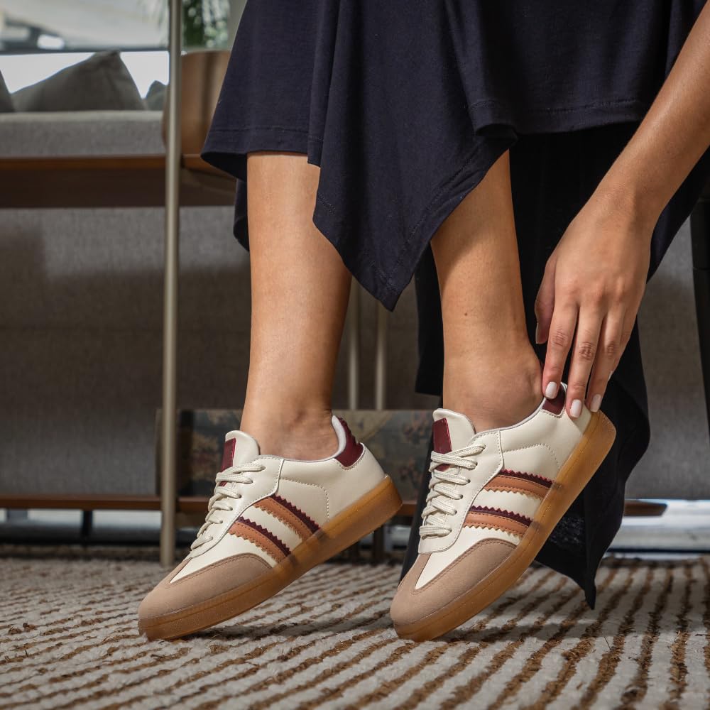 Tênis Feminino Casual Samba Listra Estilo Chuteira Original em promoção! Veja a oferta e mais achadinhos de Tênis 7 Hoje é o melhor dia para comprar Tênis Feminino Casual Samba Listra Estilo Chuteira Original com aquele preço maroto! Promoção! Aproveite a oferta! 7