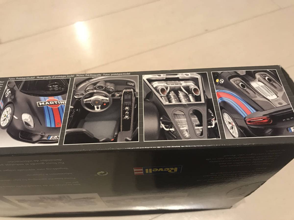 ポルシェ 918スパイダー 1/18 ブラック マルティーニ 1/18 Porsche 918 Spyder Weissach Package Black /Martini